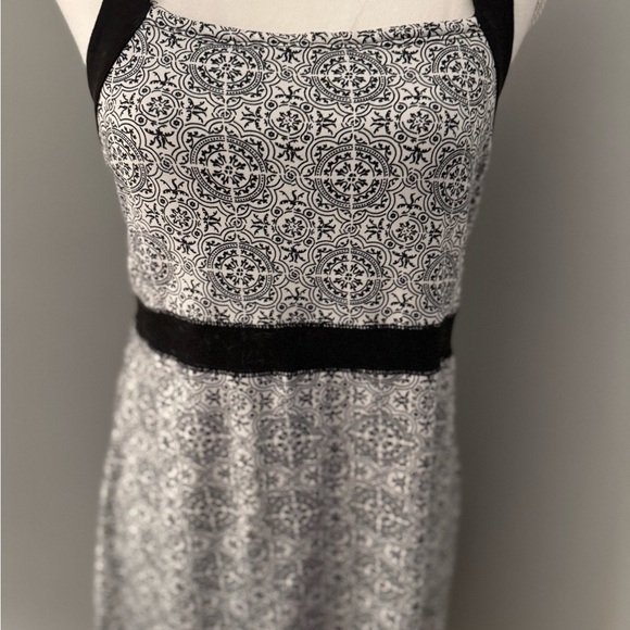 Soybu Dress, built in Shelf bra!  Easy to wear. Size L - Picture 3 of 9